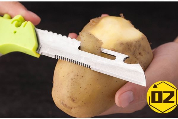 Portable veggie cutting scissors for camping