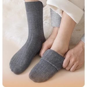 Stay cozy this winter with our self-heating wool socks, designed for men and women seeking ultimate warmth. Featuring spontaneous heat generation and thermal storage technology, these socks are perfect for outdoor adventures, daily wear, or keeping your feet warm indoors. Crafted from premium wool, they offer superior comfort and breathability, ensuring you stay warm even in the harshest cold weather