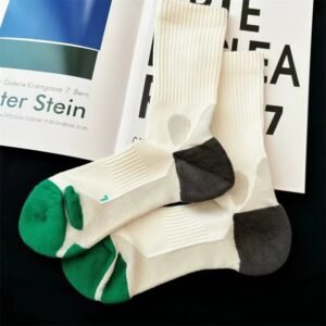 Lightweight cotton socks for basketball