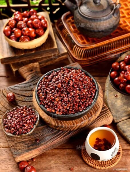 Raw Sour Jujube Seed (Ziziphi Spinosae Semen) is suitable for people with excessive sleepiness, while stir-fried Sour Jujube Seed (Ziziphi Spinosae Semen) is recommended for those with insomnia